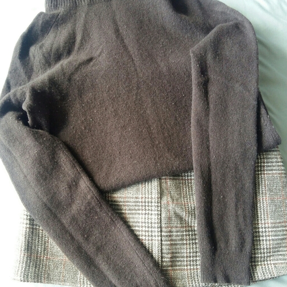 Free with purchase!! Woolen skirt / skort in size small - Picture 5 of 8